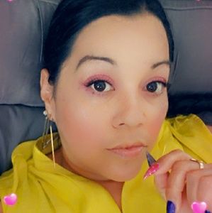 Meet your Posher, Marissa